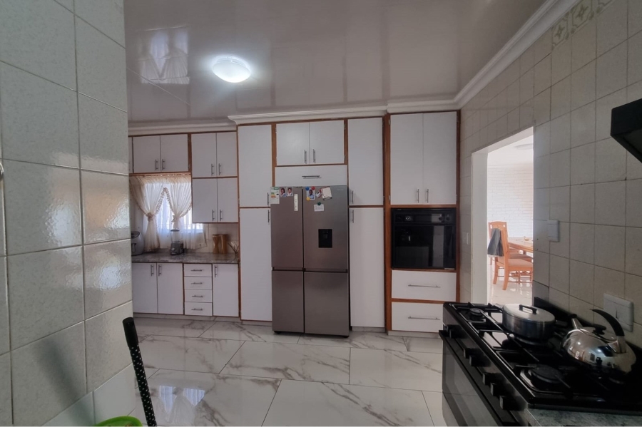 3 Bedroom Property for Sale in La Hoff North West